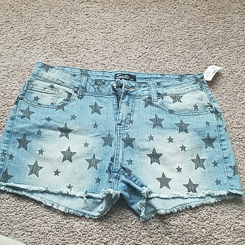 Black Star denim shorts